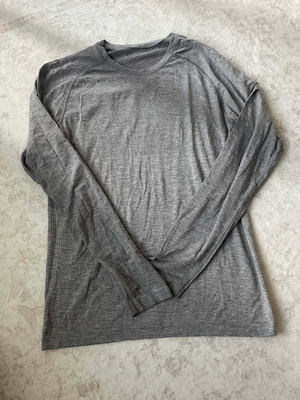 lululemon athletica Men’s Long Sleeve Crew - Heather Gray